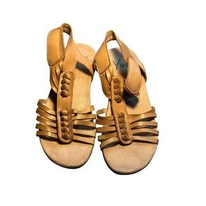 Yüii Wedge Sandals Women's 6.5M Beige Adjustable Ankle Strap Casual‎ Shoes